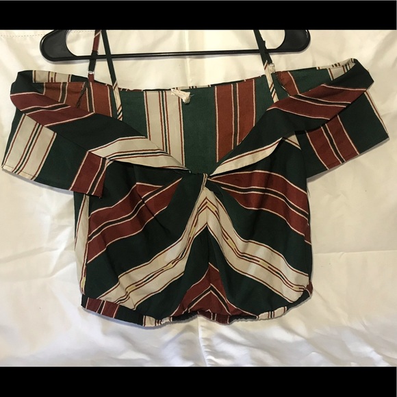 Off the shoulders crop top - Picture 2 of 5